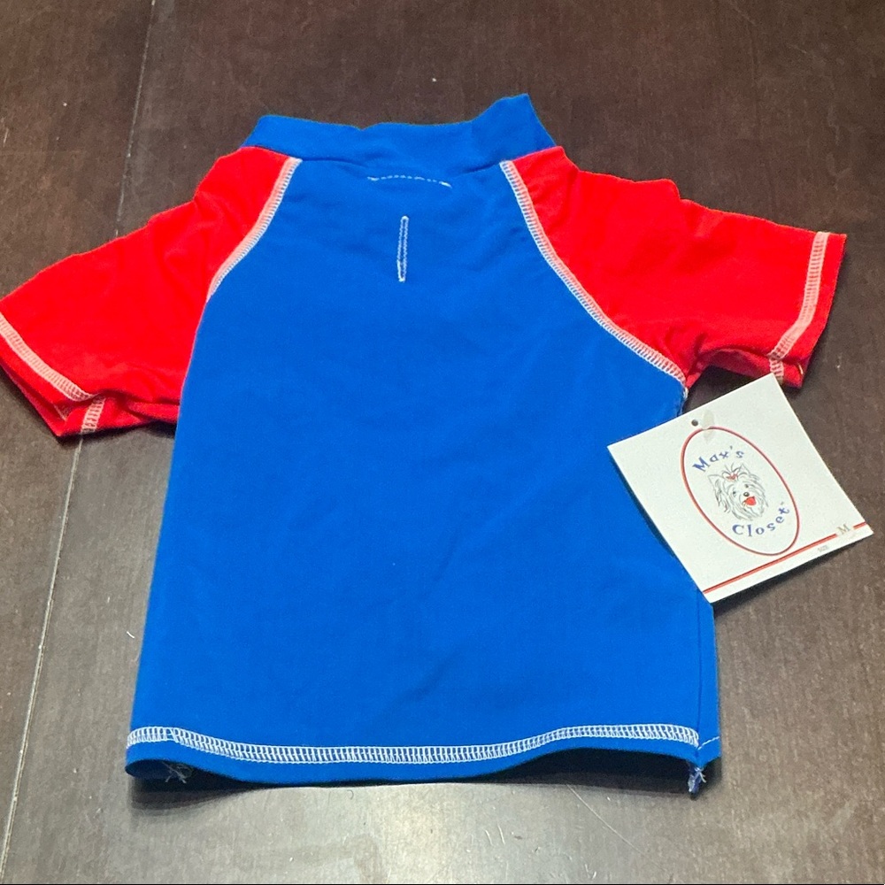 Dogs Red and Blue Short Sleeve Rashguard Shirt - NWT